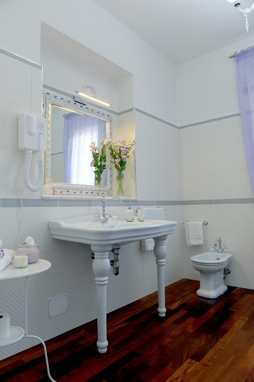 Il Giardino Delle Jacaranda Bed & Breakfast Talsano Room photo