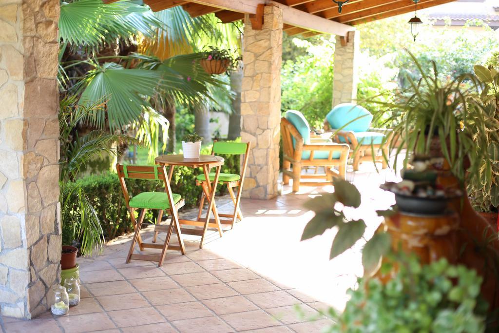 Il Giardino Delle Jacaranda Bed & Breakfast Talsano Exterior photo