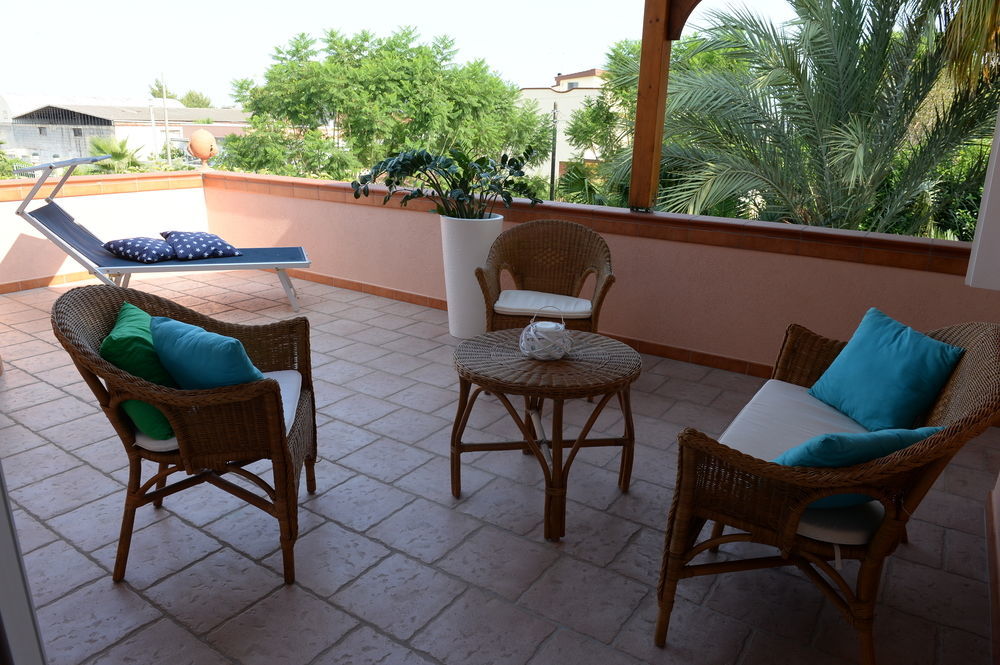 Il Giardino Delle Jacaranda Bed & Breakfast Talsano Exterior photo